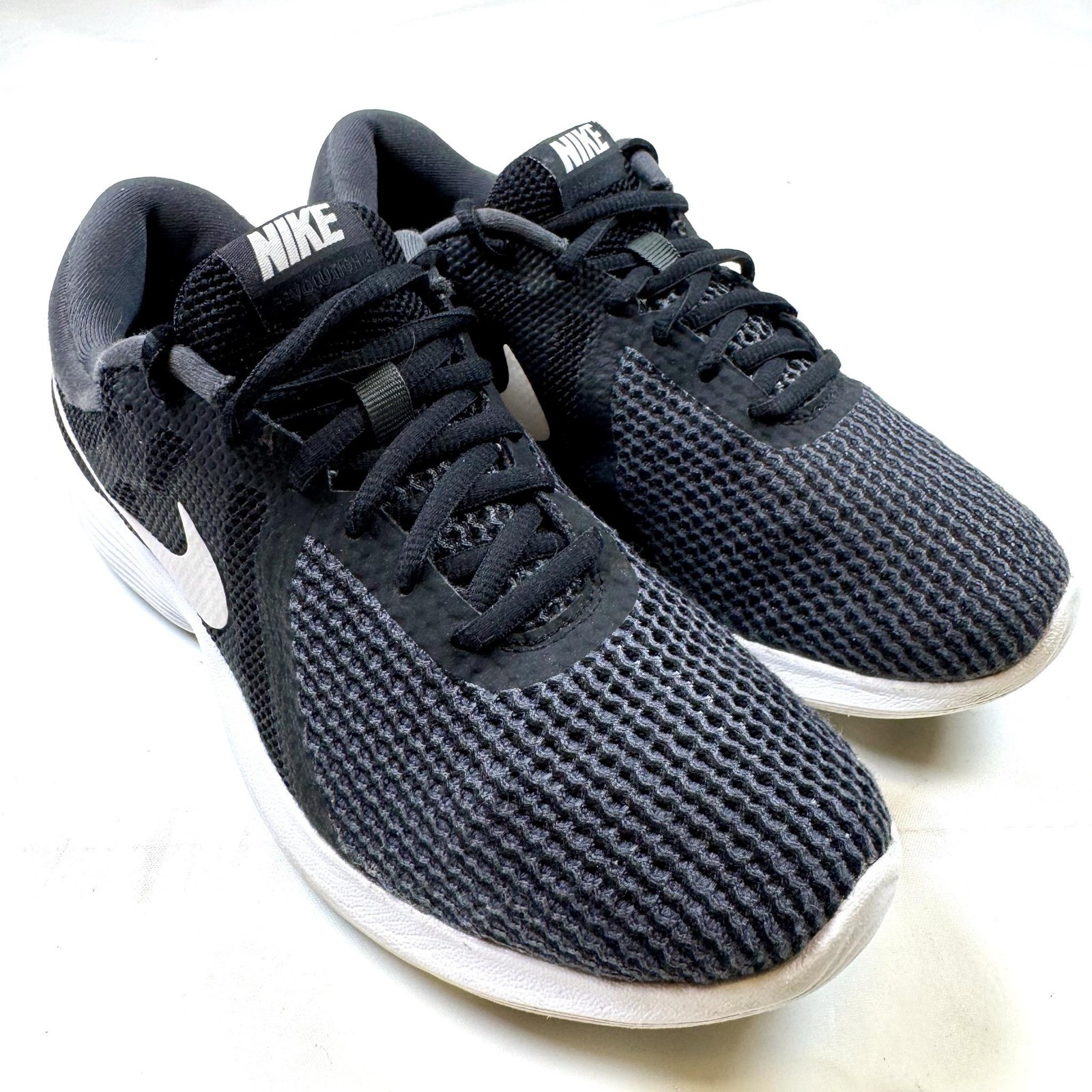 Nike Revolution 4 Shoes Womens Size 8.5 Black White Running Sneakers 908999-001