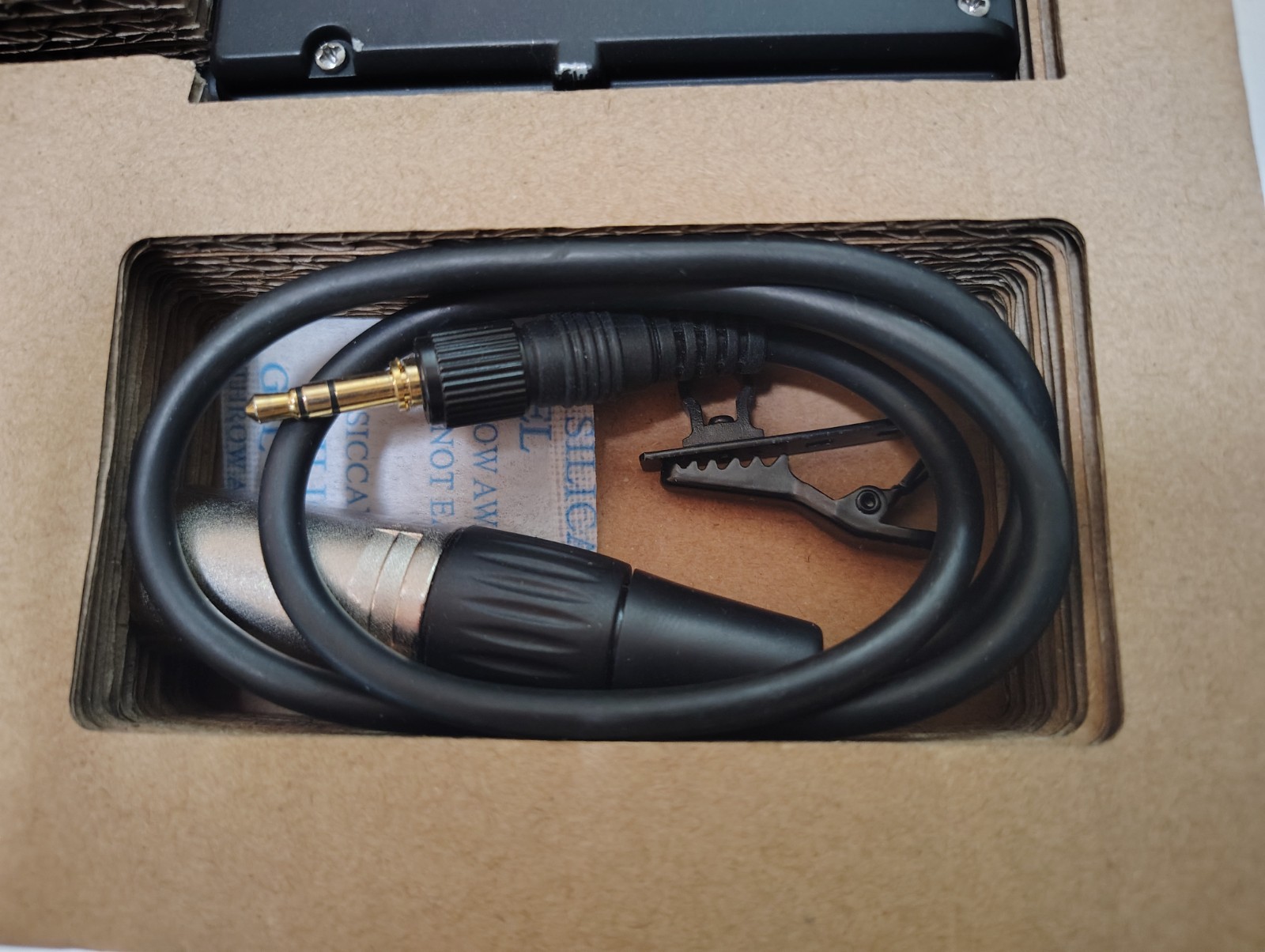 Saramonic UHF Wireless Microphone System UwMic9-RX9 camera mountable integrated