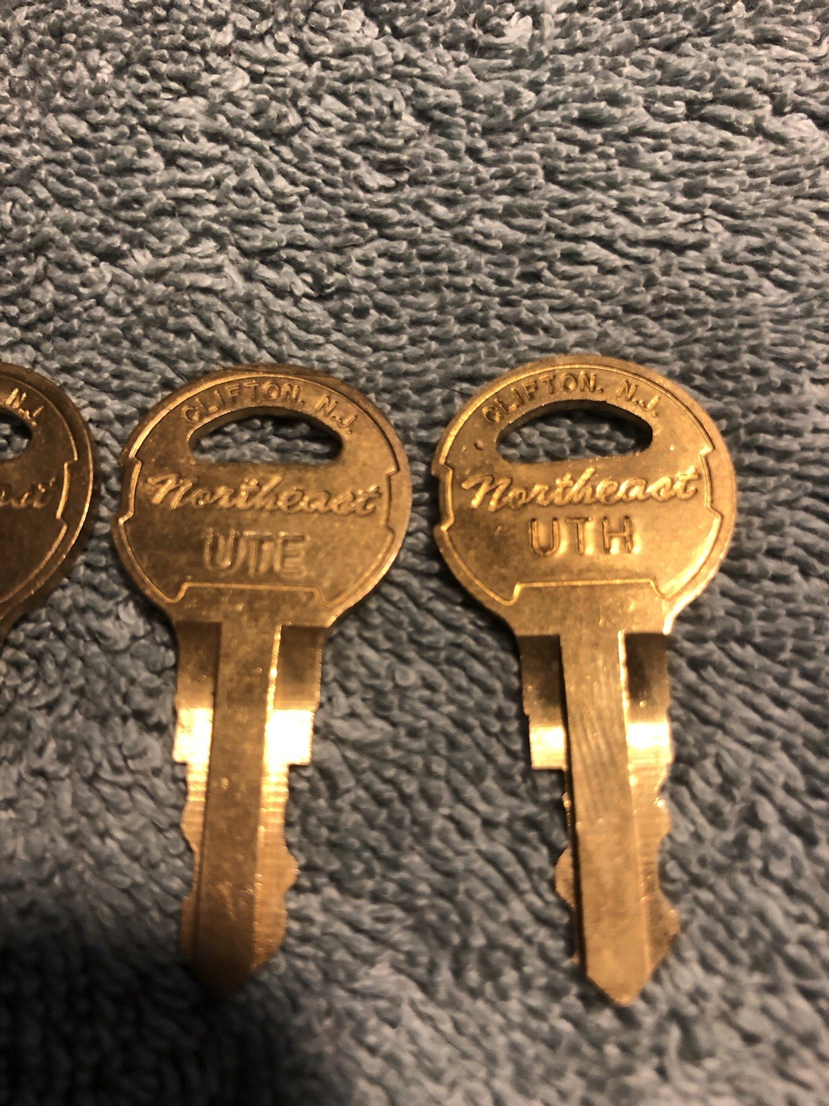 Service Keys UTA-UTB-UTE-UTH. All New