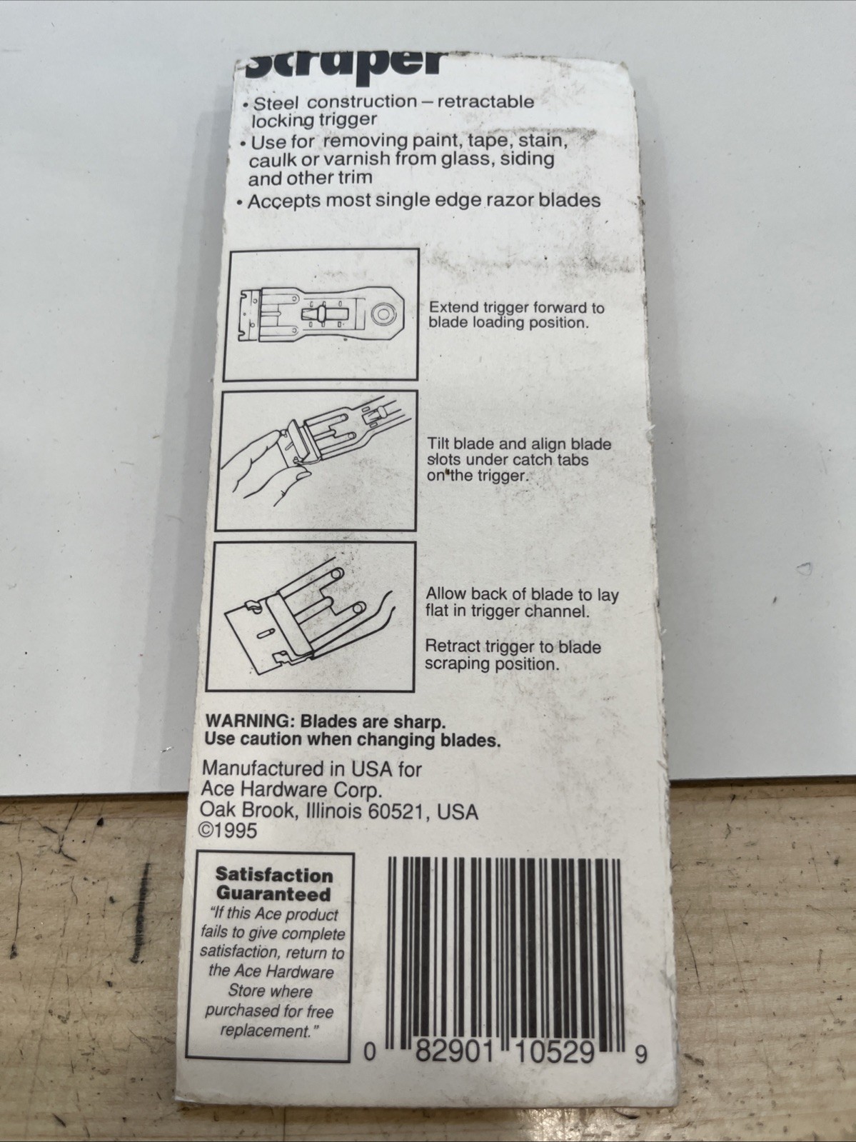 Razor Scraper Retractable Locking Trigger Includes 5 Blades NEW