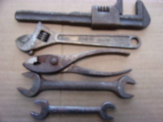 ANTIQUE McKAIG HATCH TOOL KIT LOT
