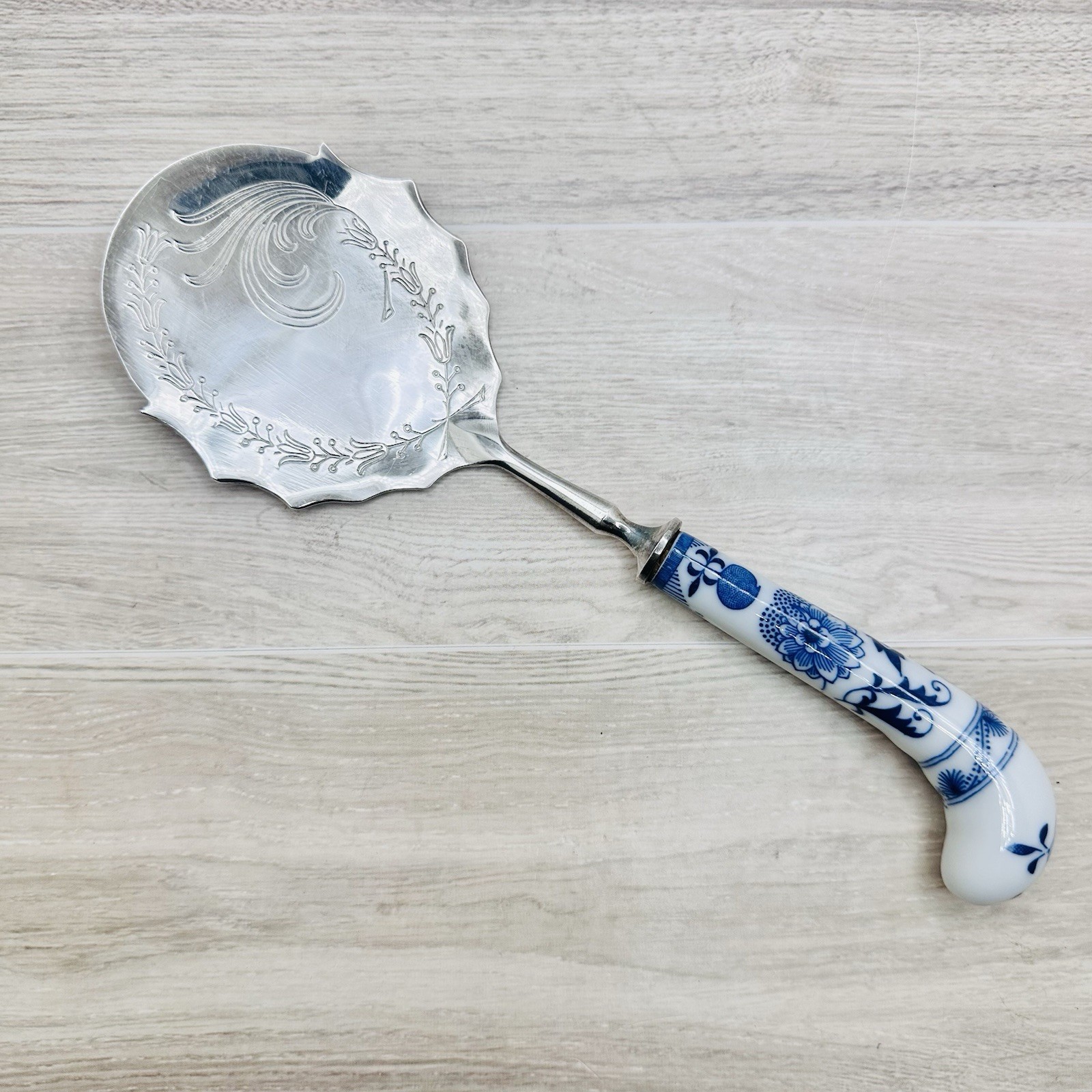 VTG Blue White Dutch Style Porcelain Handle Stainless Spoon Server Etched Floral
