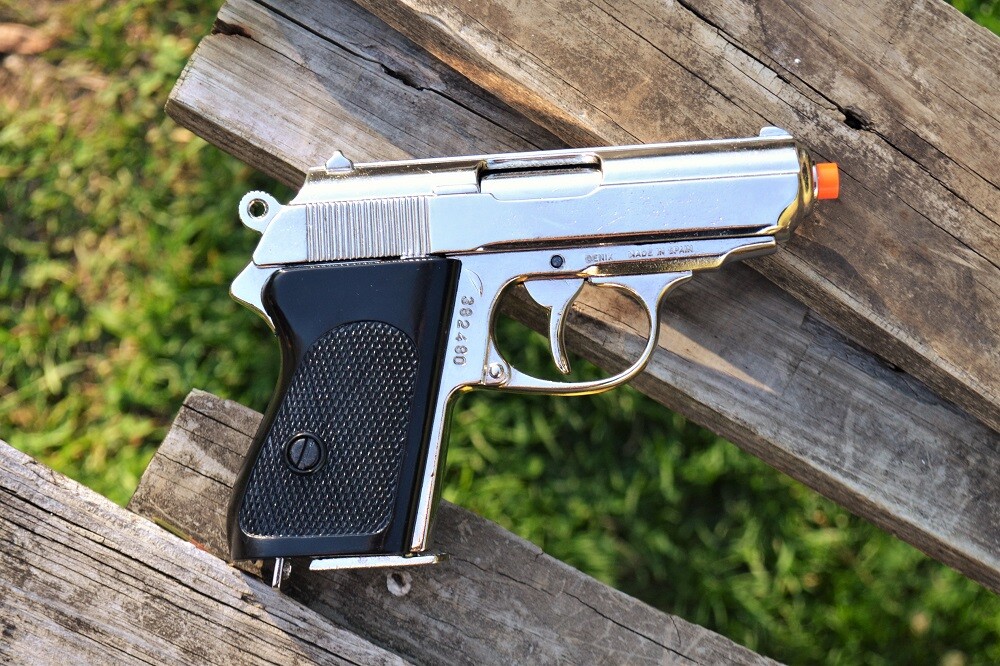 German Walther PPK Pistol - James Bond 007 - Non-Firing Denix Replica - Prop