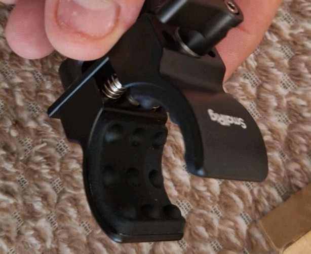 SmallRig BSM2352 Shotgun Microphone Support With Cold Shoe *NEW*SEE DESCRIPTION