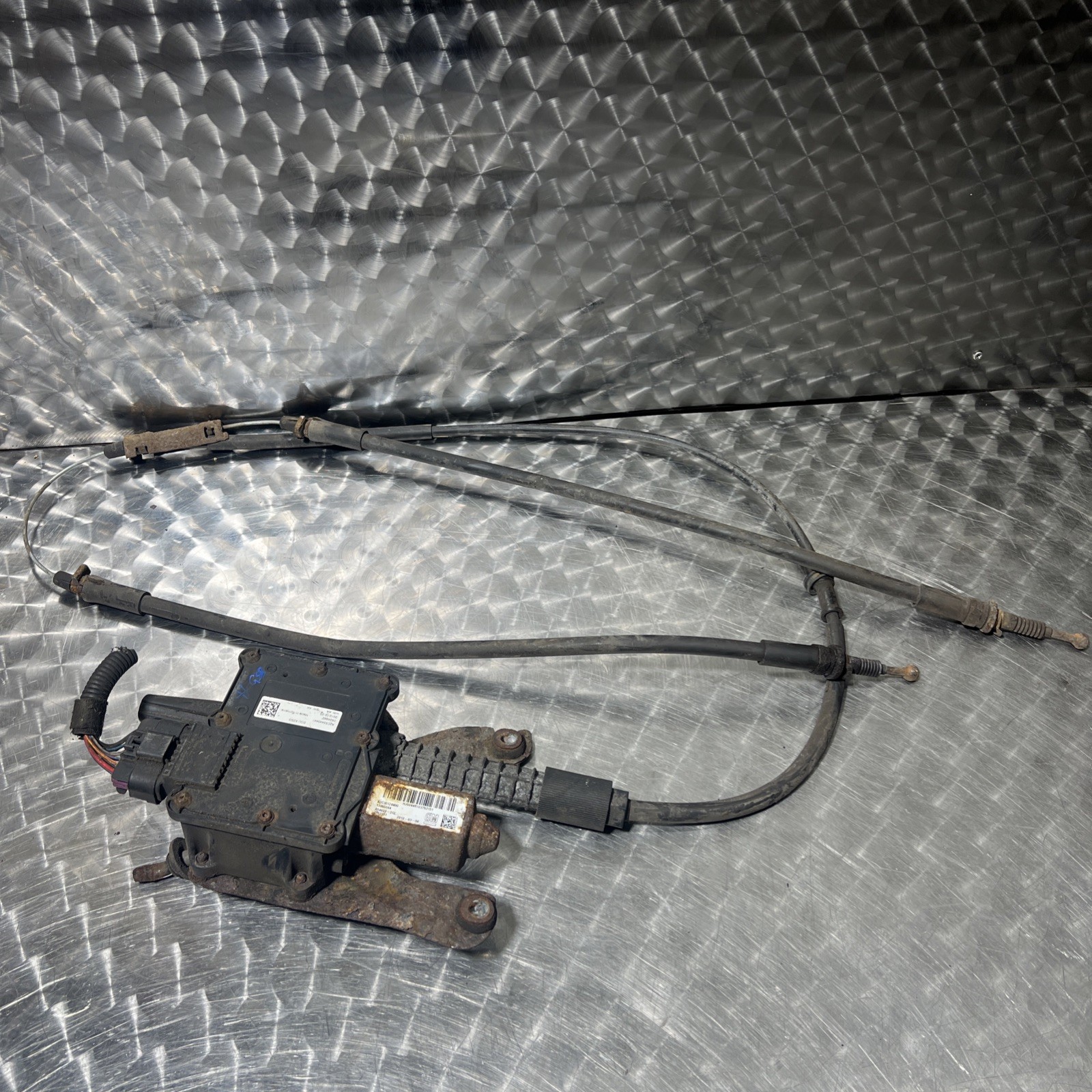 2010 ON MK2 B VAUXHALL MERIVA ELECTRIC HANDBRAKE MECHANISM WITH CABLES 13365044
