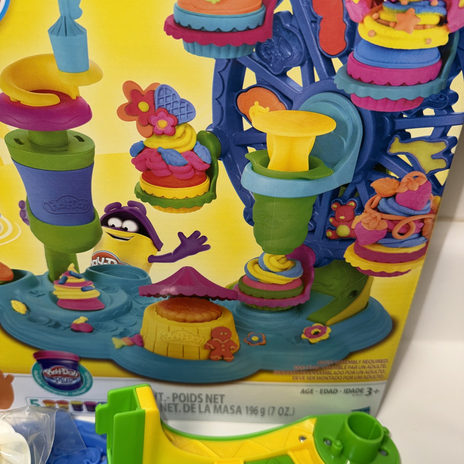 Play-Doh Cupcake Celebration Set Discontinued Design VGUC With Box