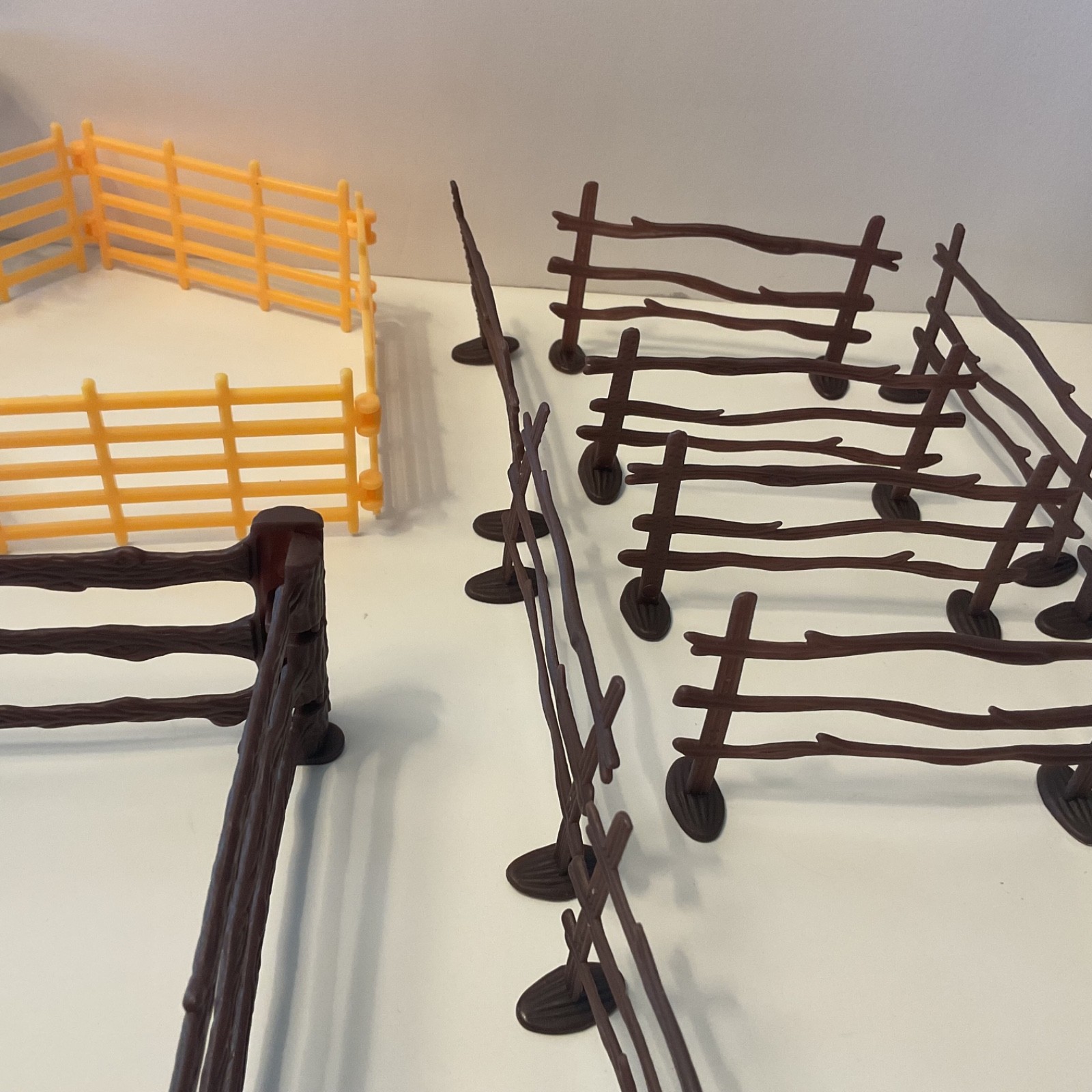Farm Animal Plastic Fences 3 Different Sets Yellow & Brown with Tree