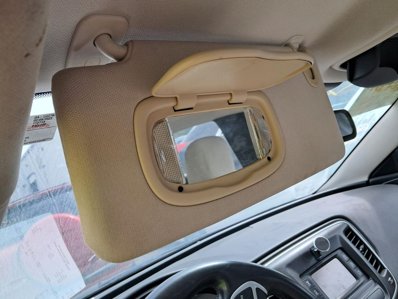 200 2015 Glove Box 4773858