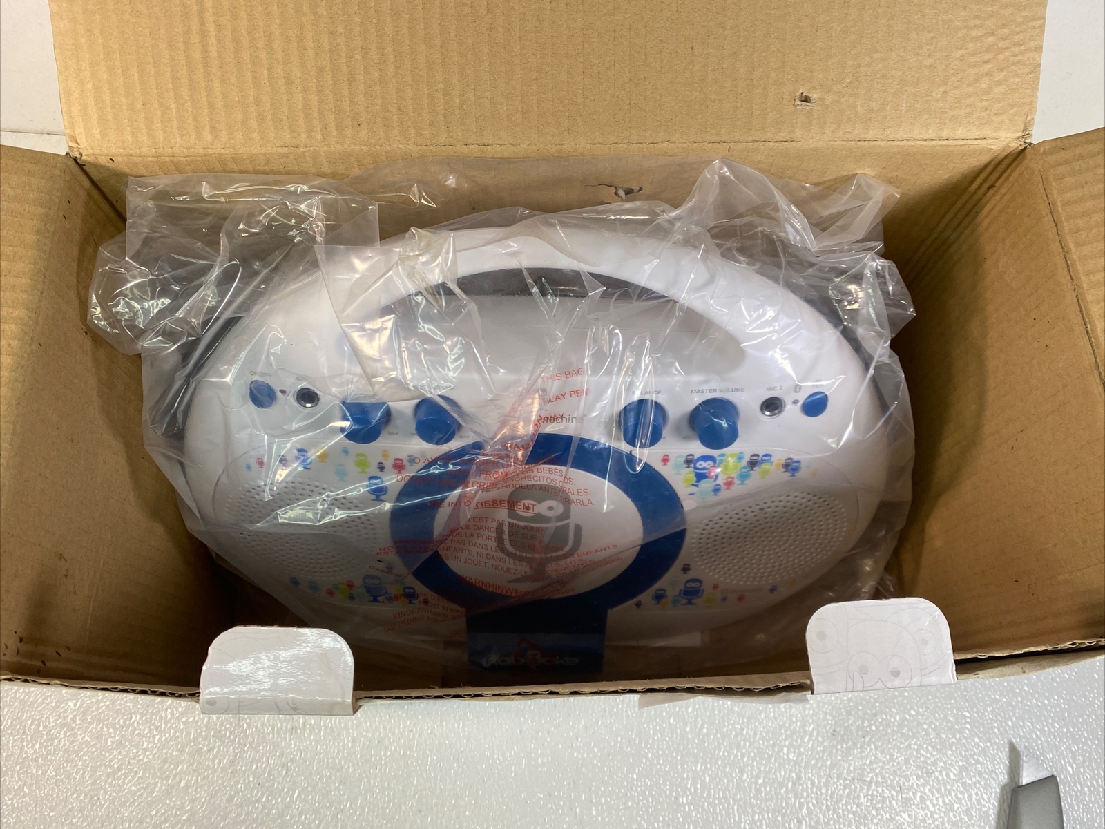 THE SINGING MACHINE TABEOKE PORTABLE BLUETOOTH KARAOKE SYSTEM, WHITE New