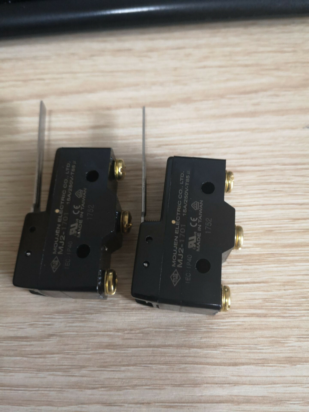 1PC New Moujen MJ2-1701 MJ21701 Microswitch Free Shipping *TT