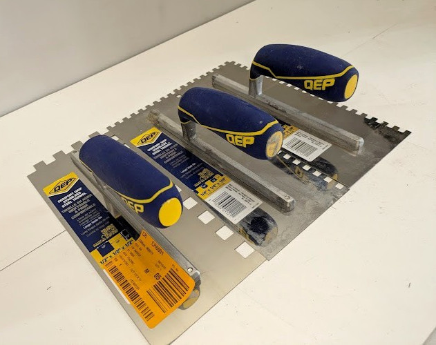 Lot of 3 Variety 1/4"x1/4"x1/4" and 1/2"x1/2"x1/2" Grip Stainless Steel Trowel