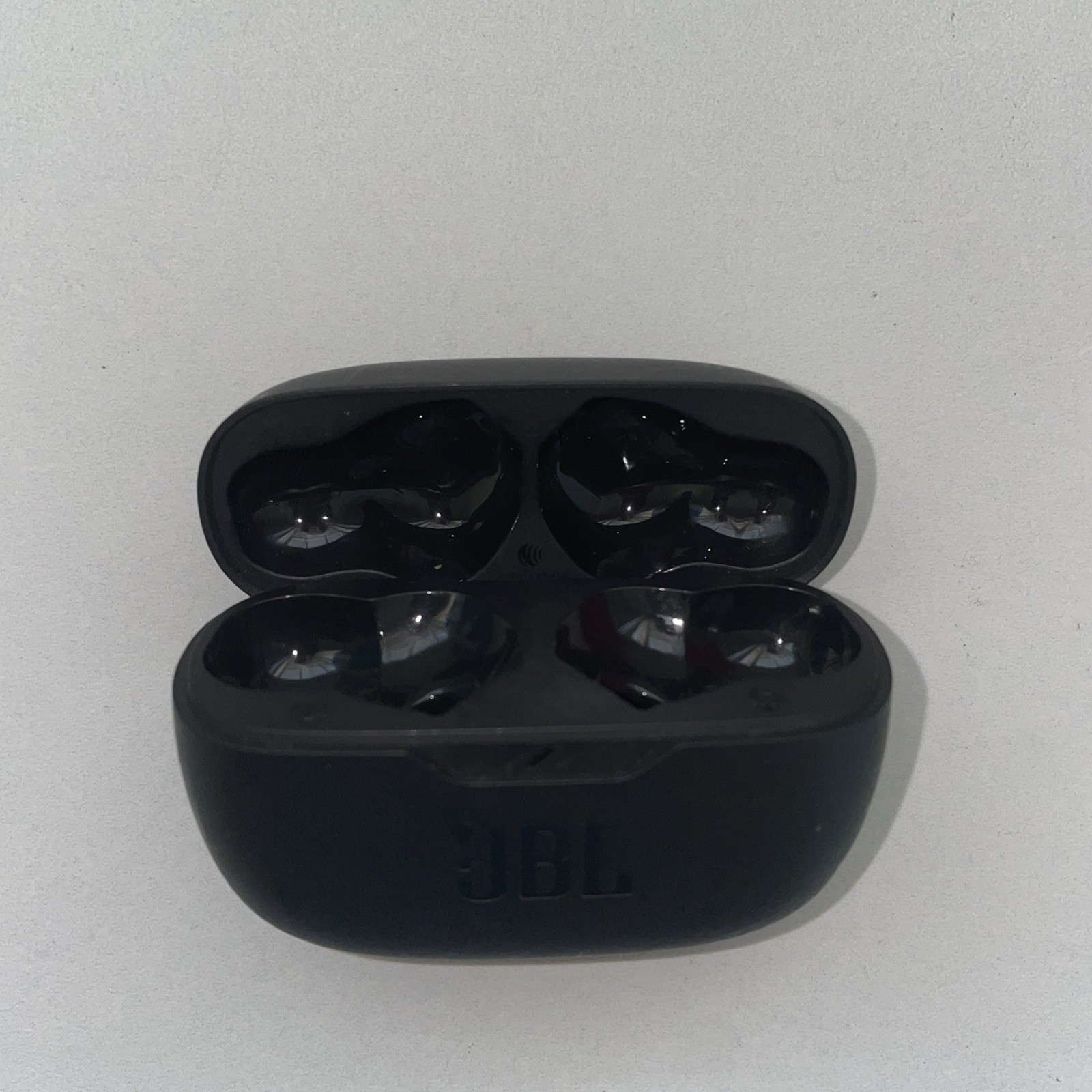 JBL Vibe Beam True Wireless Bluetooth Charging Case-Black