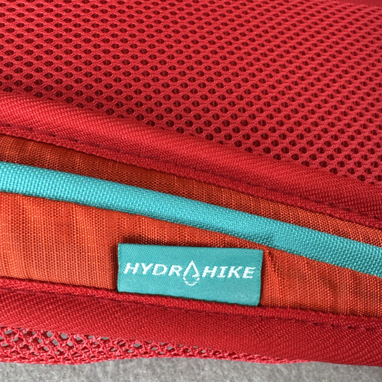 High Sierra Hiking Backpack Red Side Mesh Pockets Hydrahike H20 (no bladder)