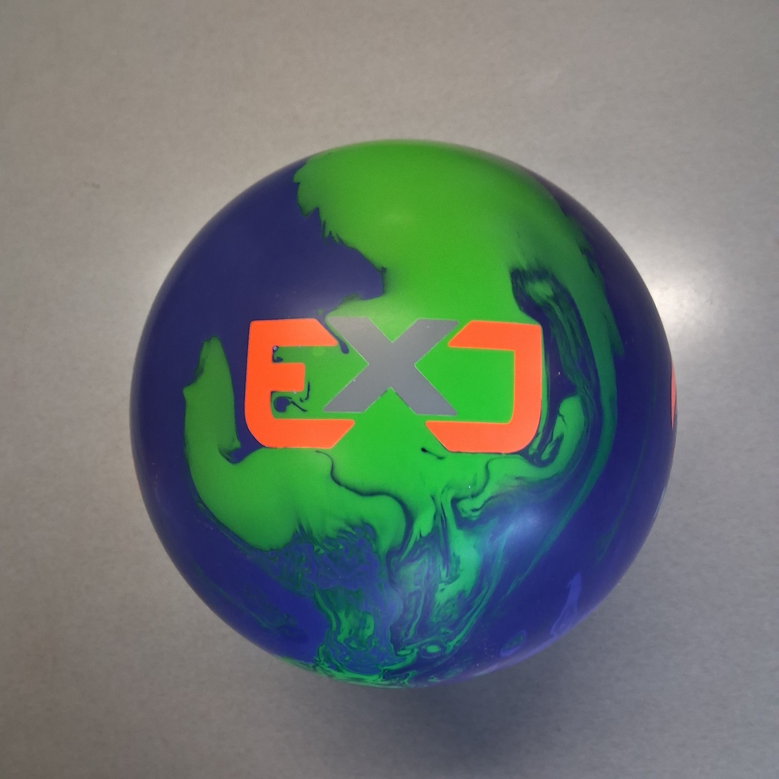 Motiv Venom ExJ Limited Edition Bowling Ball  16 LB. 1ST QUAL new in box  #130