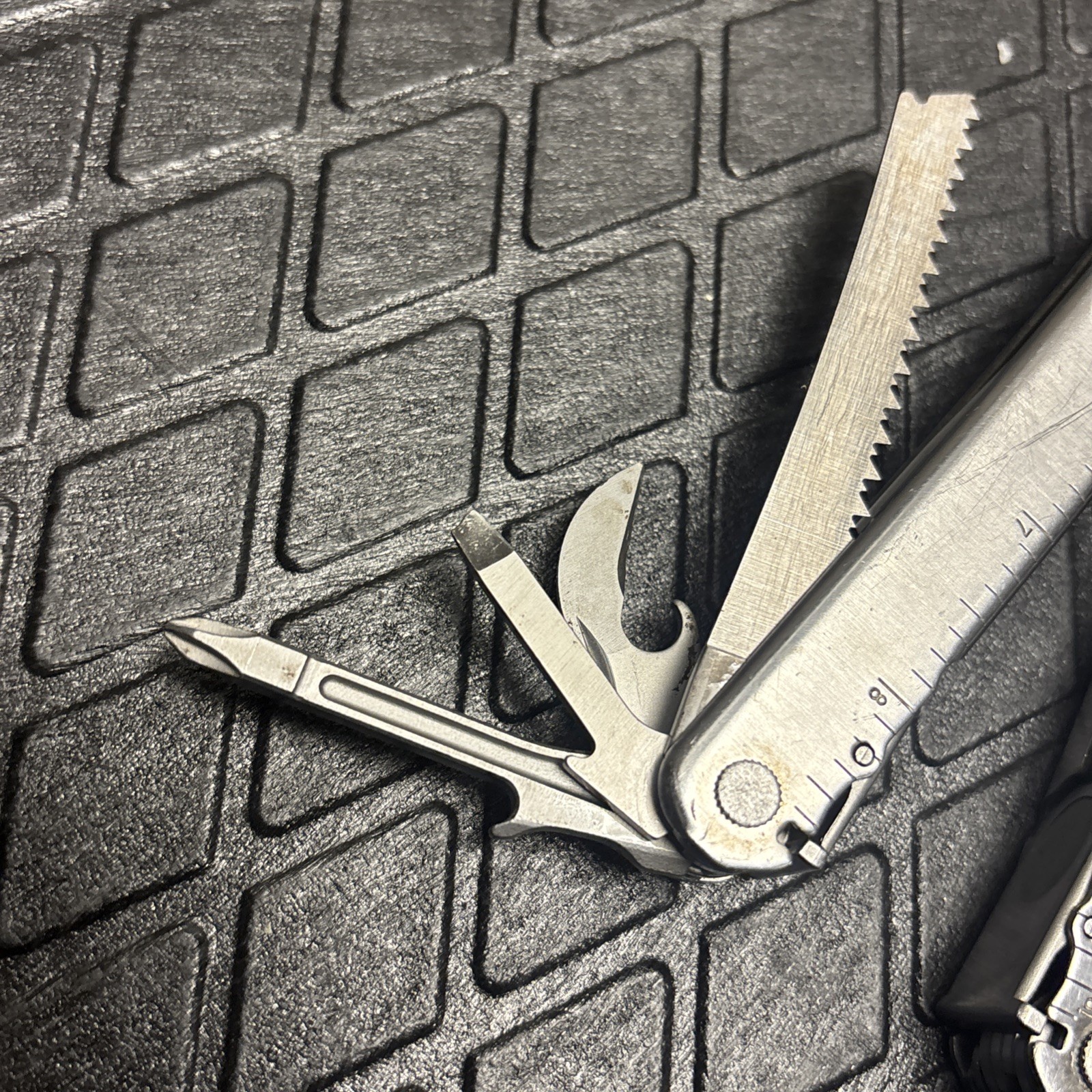 Leatherman Core Multi-Tool! Stamped 0509