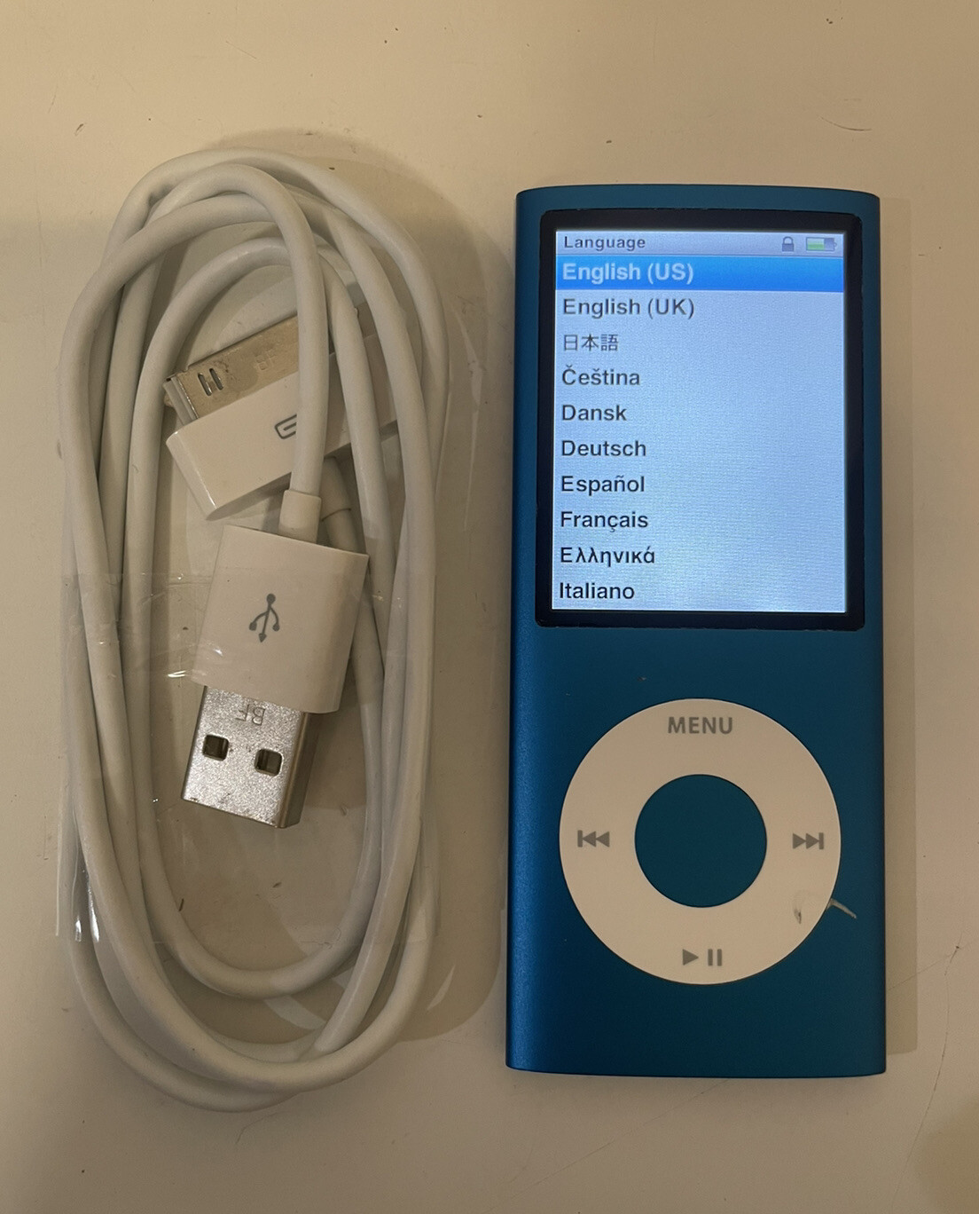 Apple iPod nano 4th Generation Chromatic Blue (16 GB)