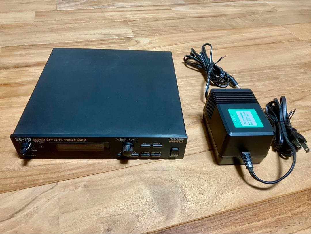 BOSS SE-70 Super Effects Processor