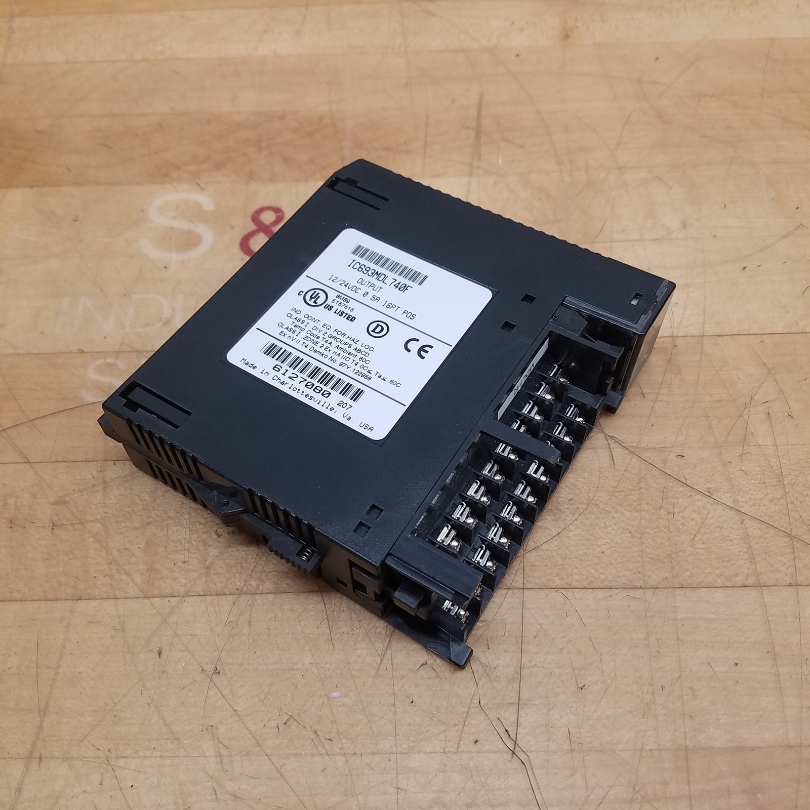 GE Fanuc IC693MDL740F Output Module 12/24VDC 0.5A 16PT POS - USED