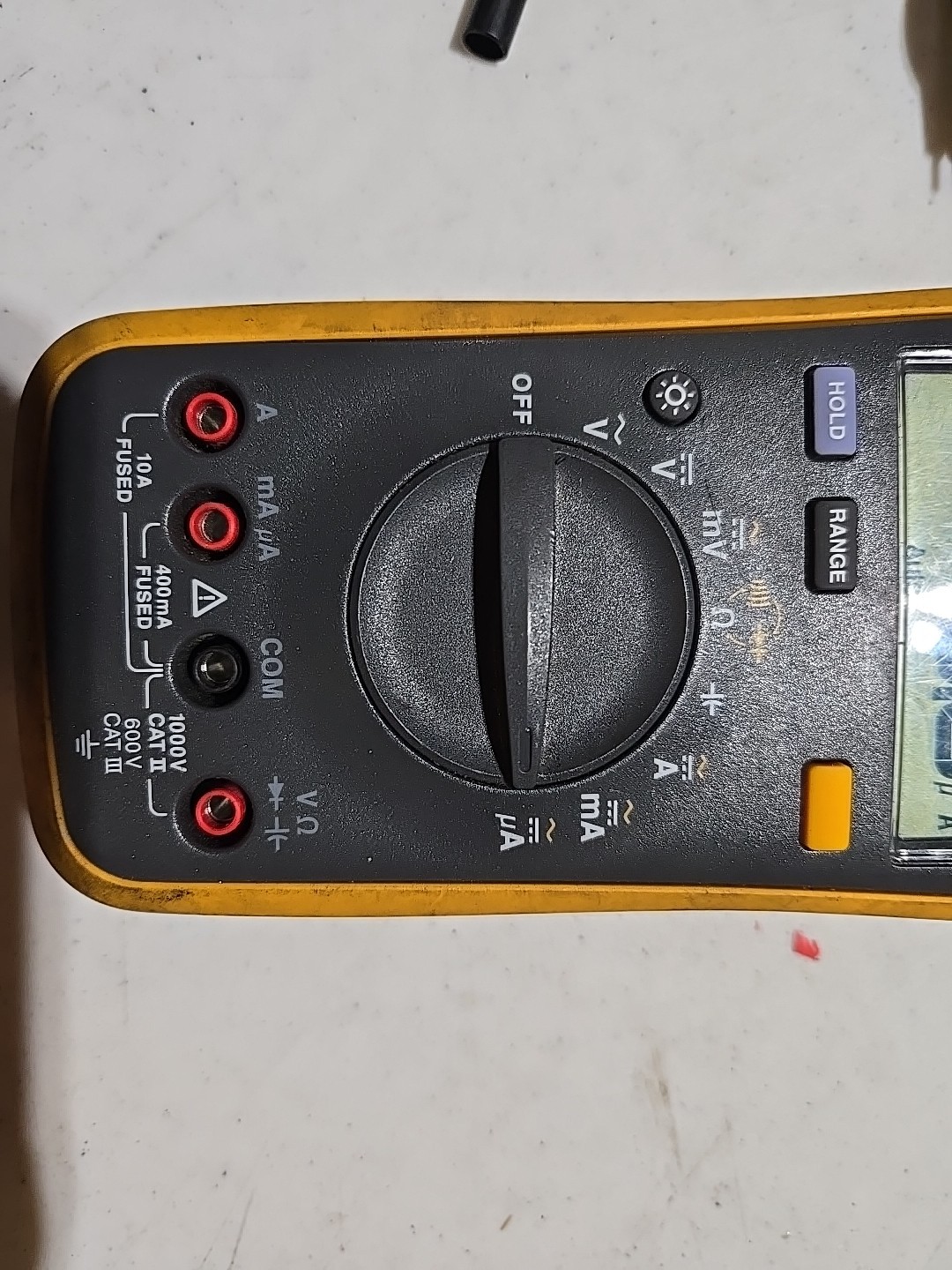 FLUKE 15B+ DIGITAL MULTIMETER (P03063942)