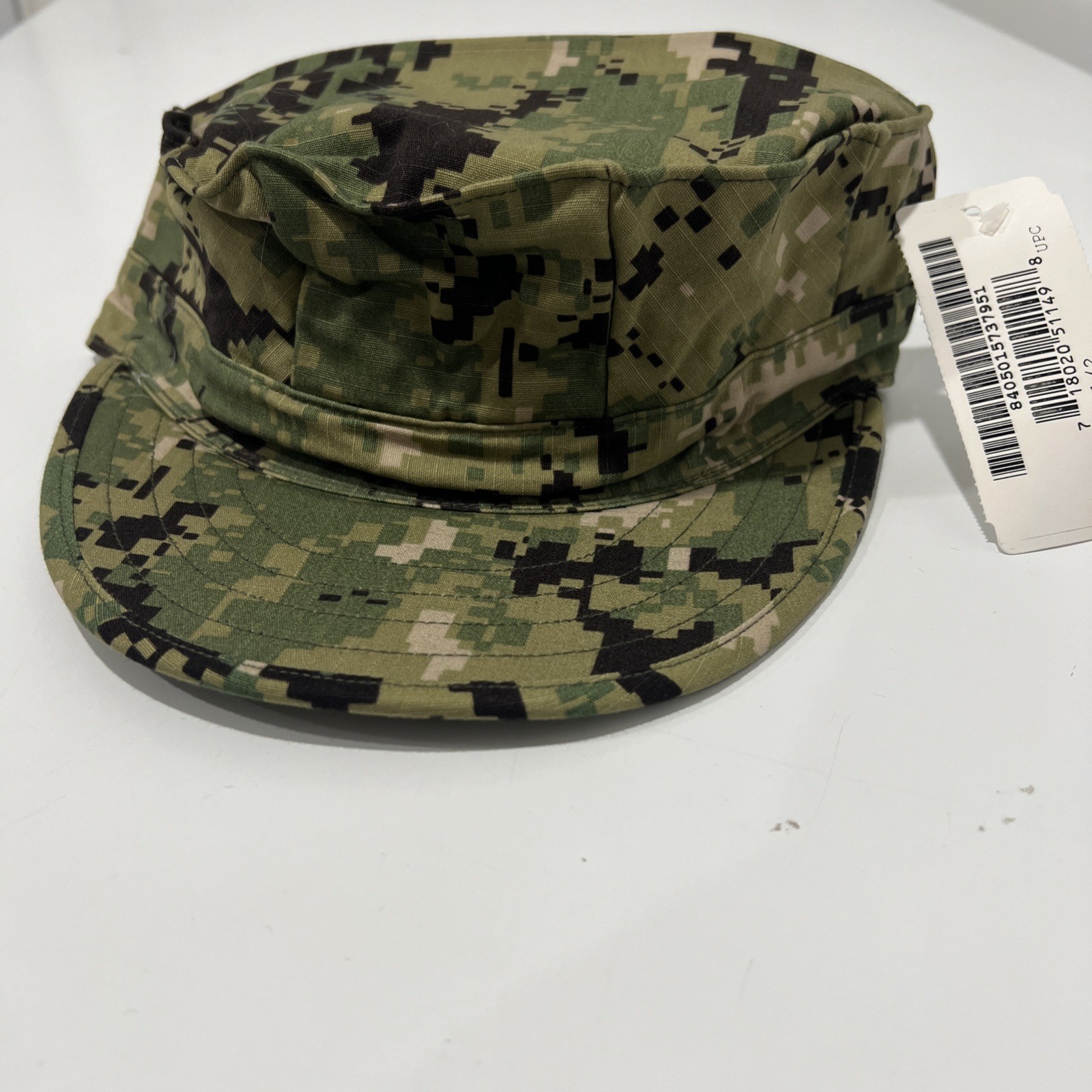 ￼ Navy Digital Eight Point Cap New Size 7 1/2