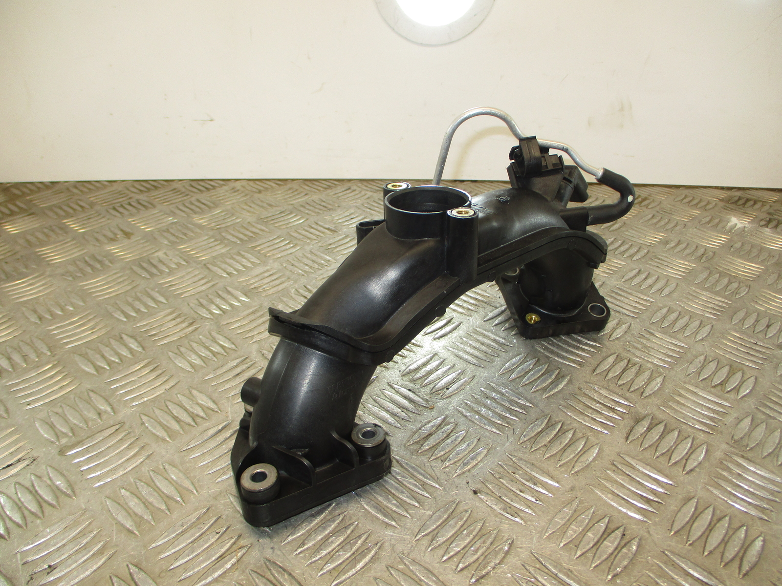 2014 Ford Transit Courier 1.5 TDCI UGCB. Air Intake Pipe 9685282480 65K