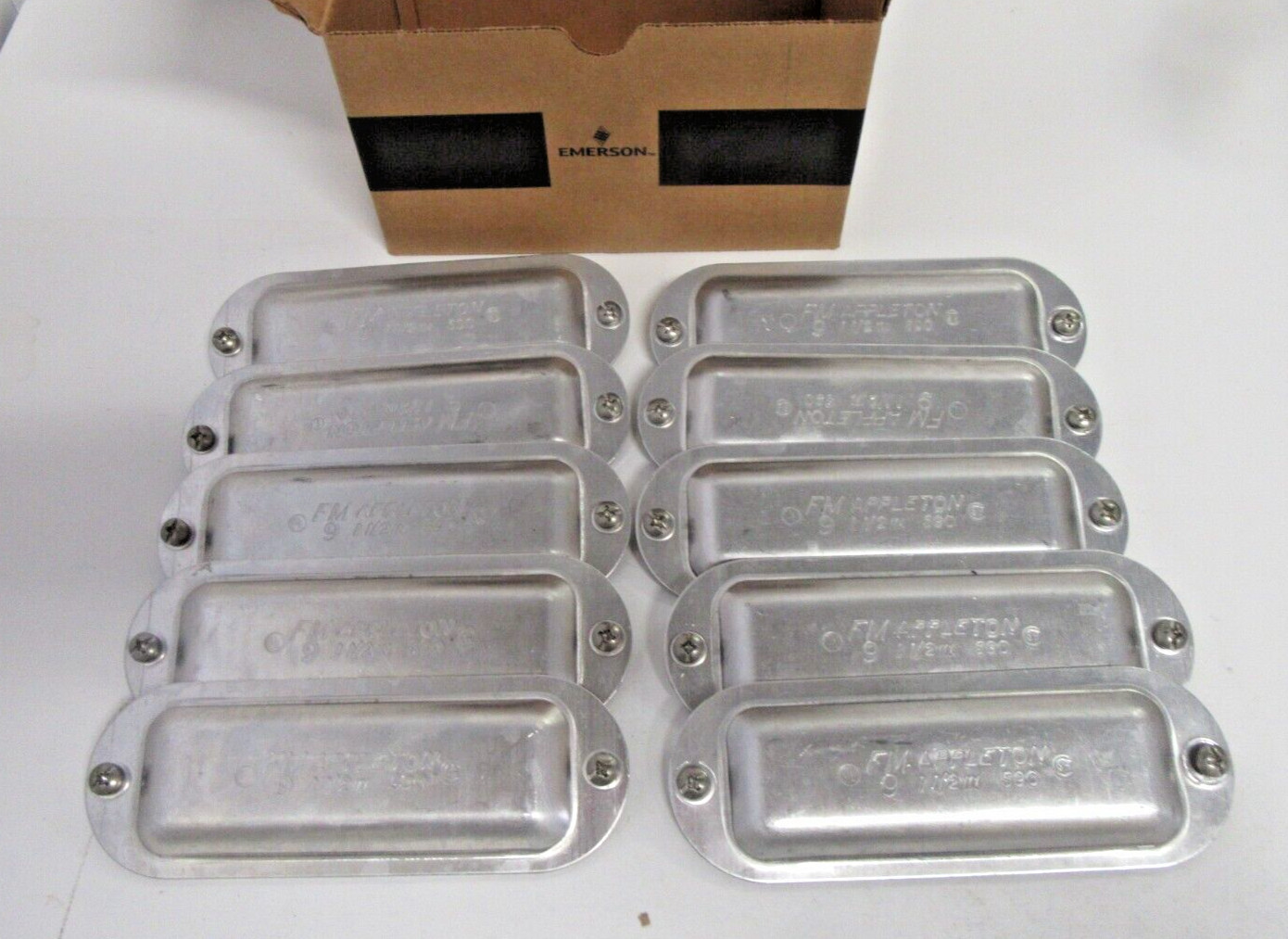 Box of 10 Appleton 1-1/2" Conduit Body Aluminum Cover Screw on Form FM 9 APP590