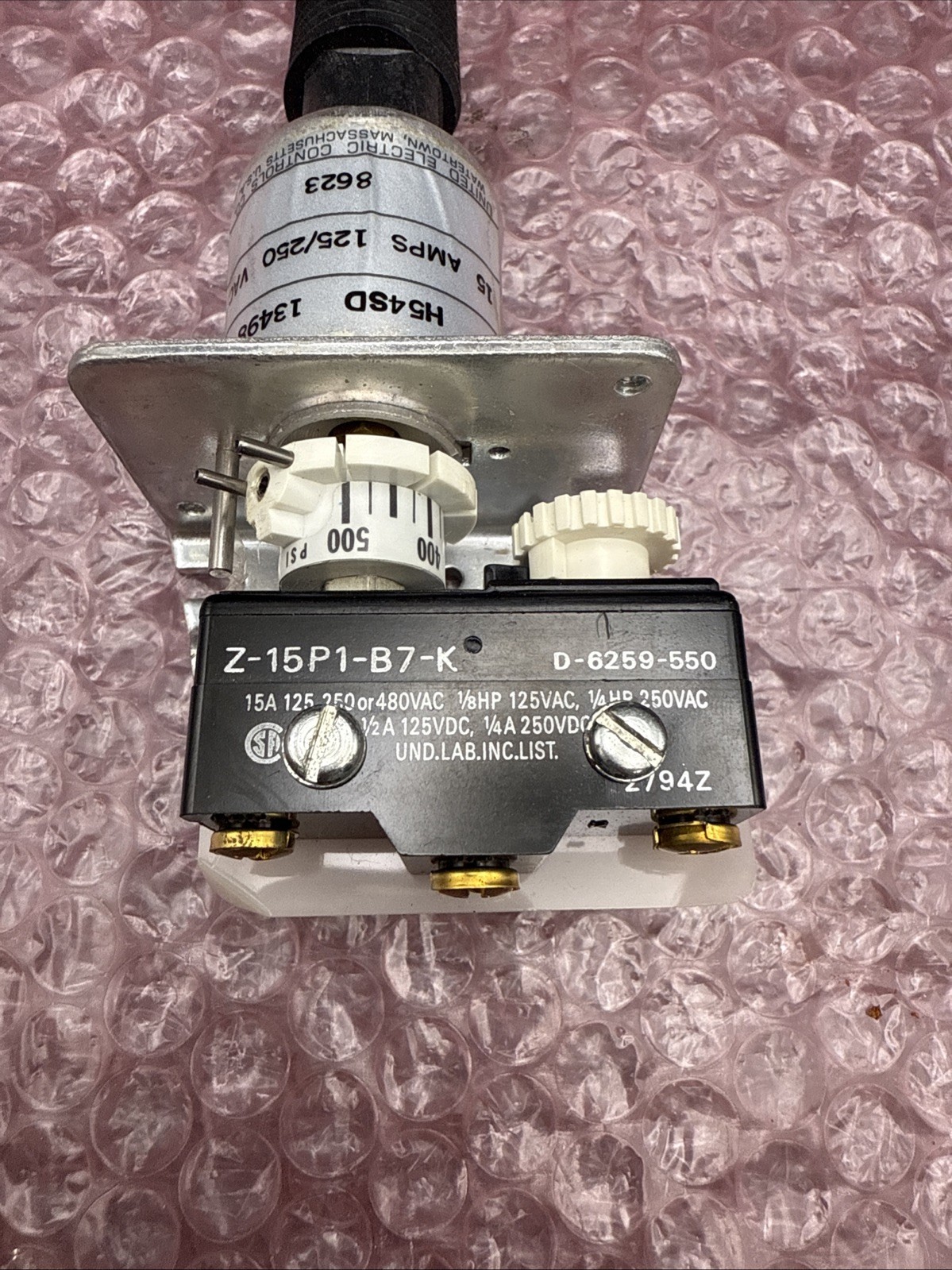 United Electric Controls H54SD 13498 Pressure Switch New Open Box