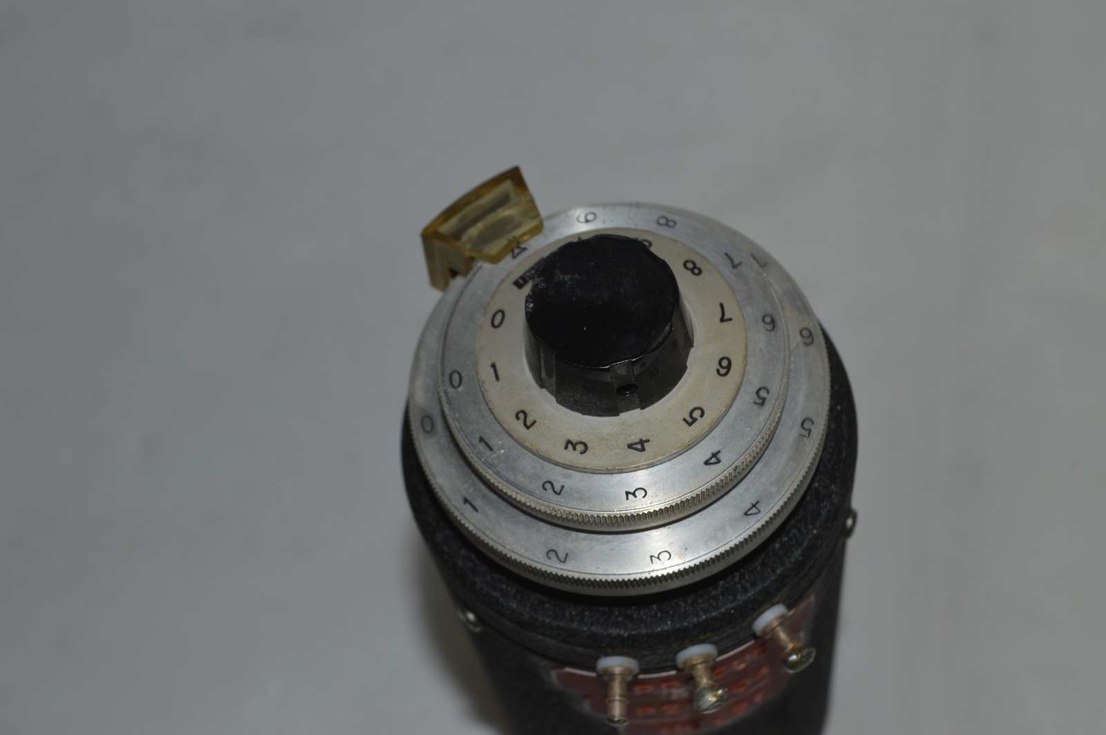 *TC* SPRAGUE DEKAPOT MODEL P26504 NO 31 (BAL28)