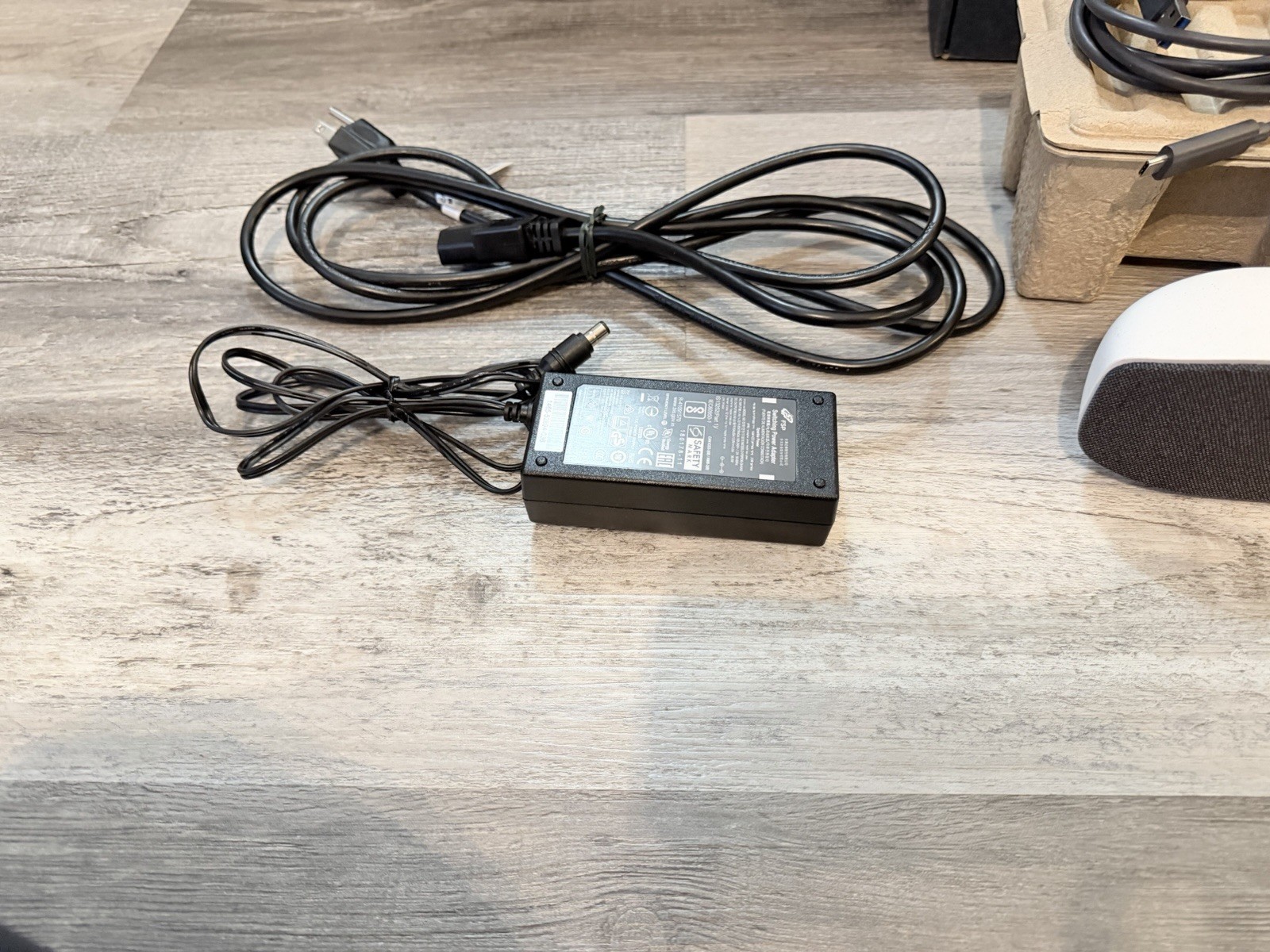 Poly Studio P15 Personal Video Bar Premium 4K Webcam Solution
