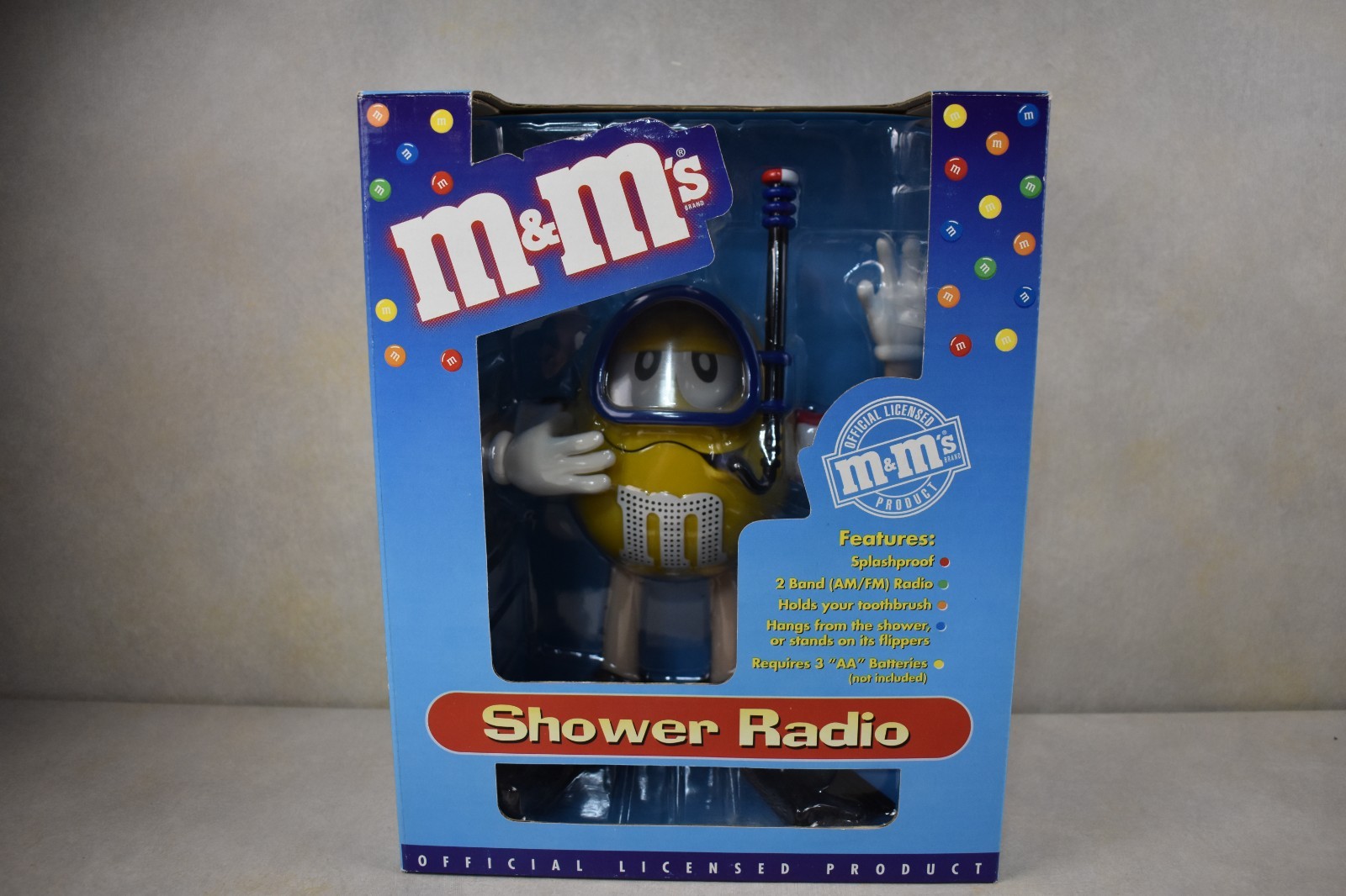 M&M's Scuba Shower AM/FM Radio Yellow Peanut / New in Box Radio Shack Exclusive