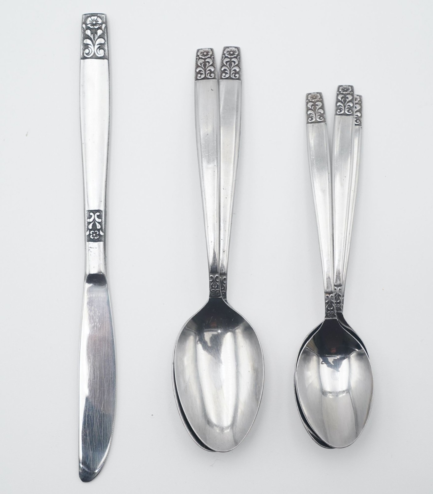 Vintage Stanley Roberts Rogers Danesmore Knife, Soup Spoon, Teaspoon Lot of 6