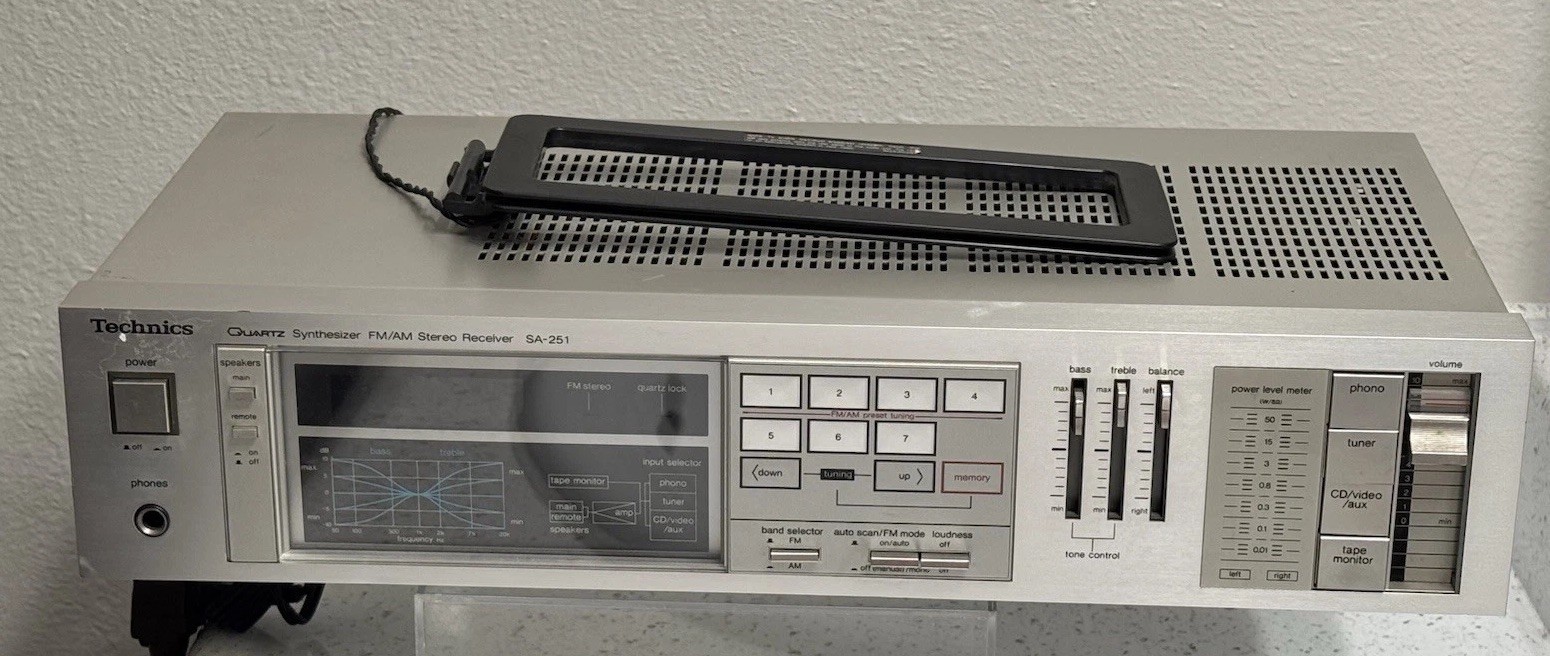 Technics SA-251 Quartz Synthesizer FM/AM Stereo Receiver-Working