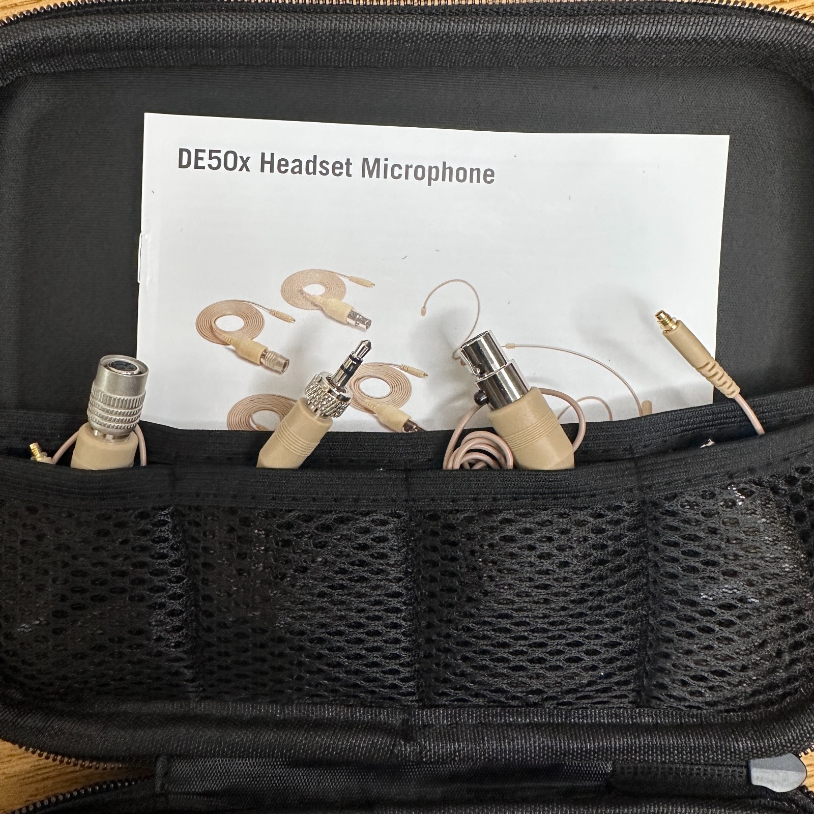 Samson DE50x Headset Microphone Beige Omnidirectional New Open Box w/ Case