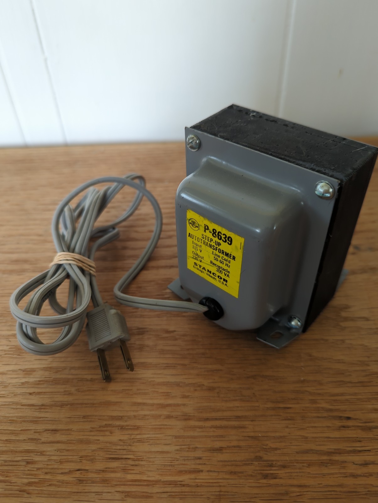 Stancor P-8639 Step-Up Auto Transformer 115v In, 230v Out, 50-60 HZ, 300 VA