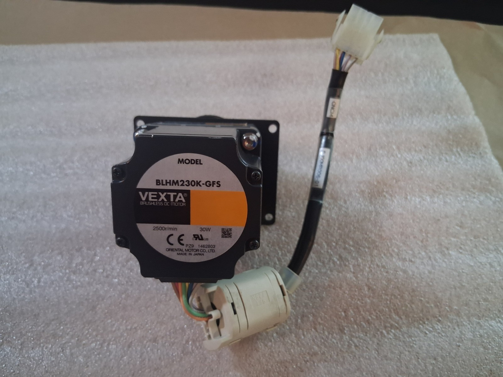 ORIENTAL MOTOR BLHM230K-GFS BRUSHLESS DC MOTOR W/ GFS2G10 GEAR HEAD