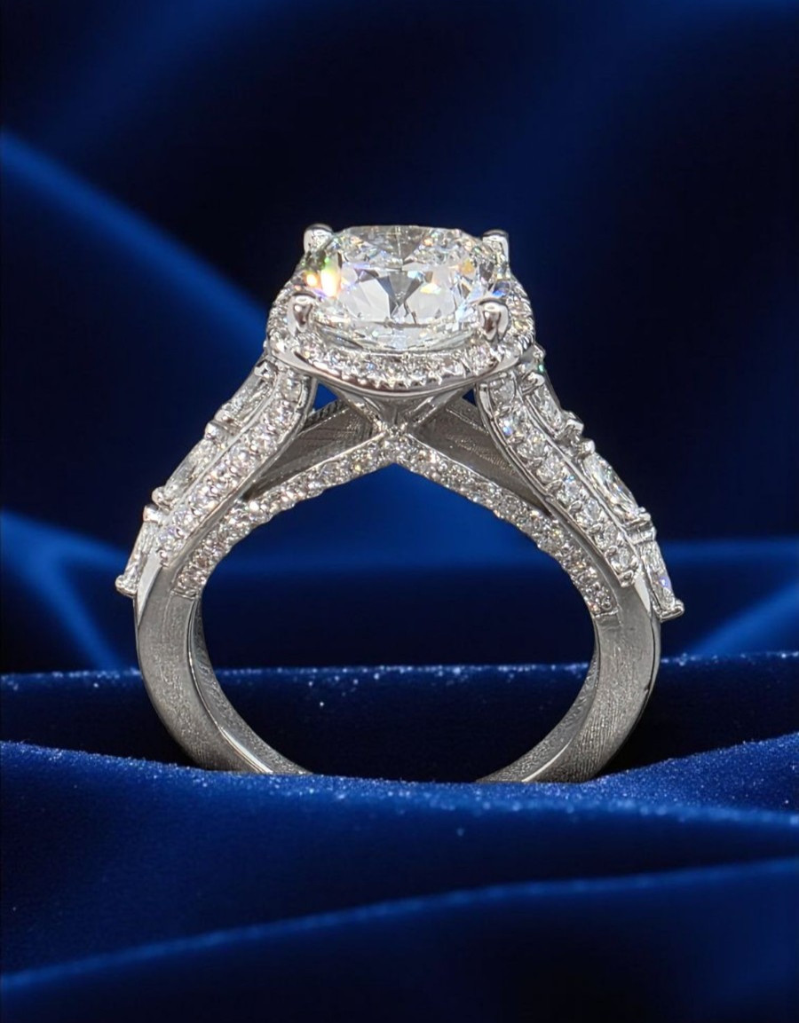 4.00 Ct E VS1 Lab Grown Cushion Diamond Engagement Ring IGI Certified 14k White