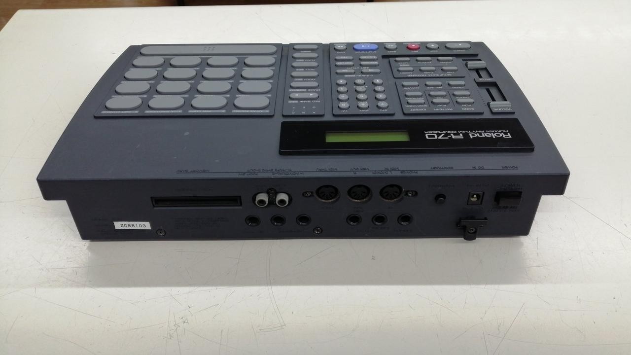 Roland R-70 Rhythm Machine Only Power-on Tested Only Main Unit