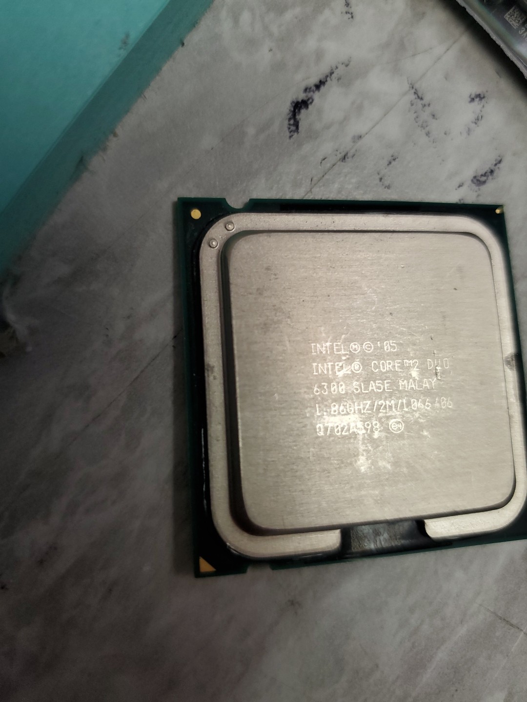 Intel E6300  1.8ghz Dual-Core Processor free ship