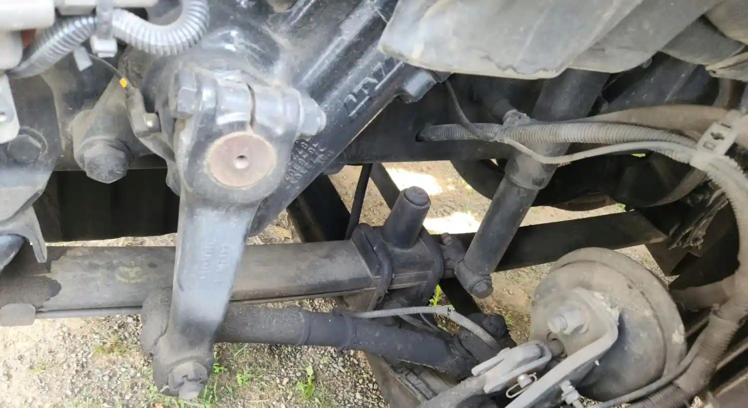 (Used) 2013 Freightliner Cascadia 113, FRONT LEAF SPRINGS Front Leaf & Springs