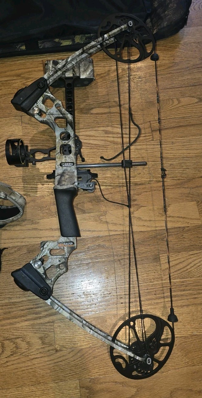 Mission Craze By Mathews Compound Bow Adjustable Draw Complete Set In Case RH