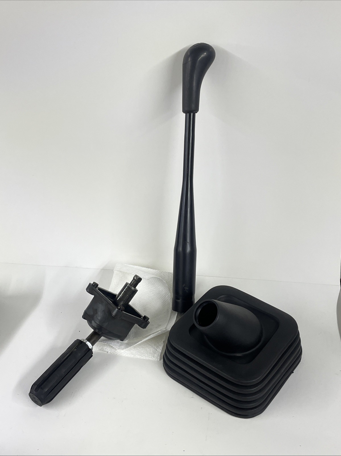 1996 1999 Chevy 1500 GMC Sierra 5 Speed Gear Shift Shifter Tower Boot Oem