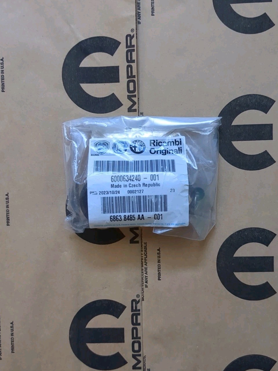 Genuine Mopar OEM Blank With Transmitter Key 68638485AA