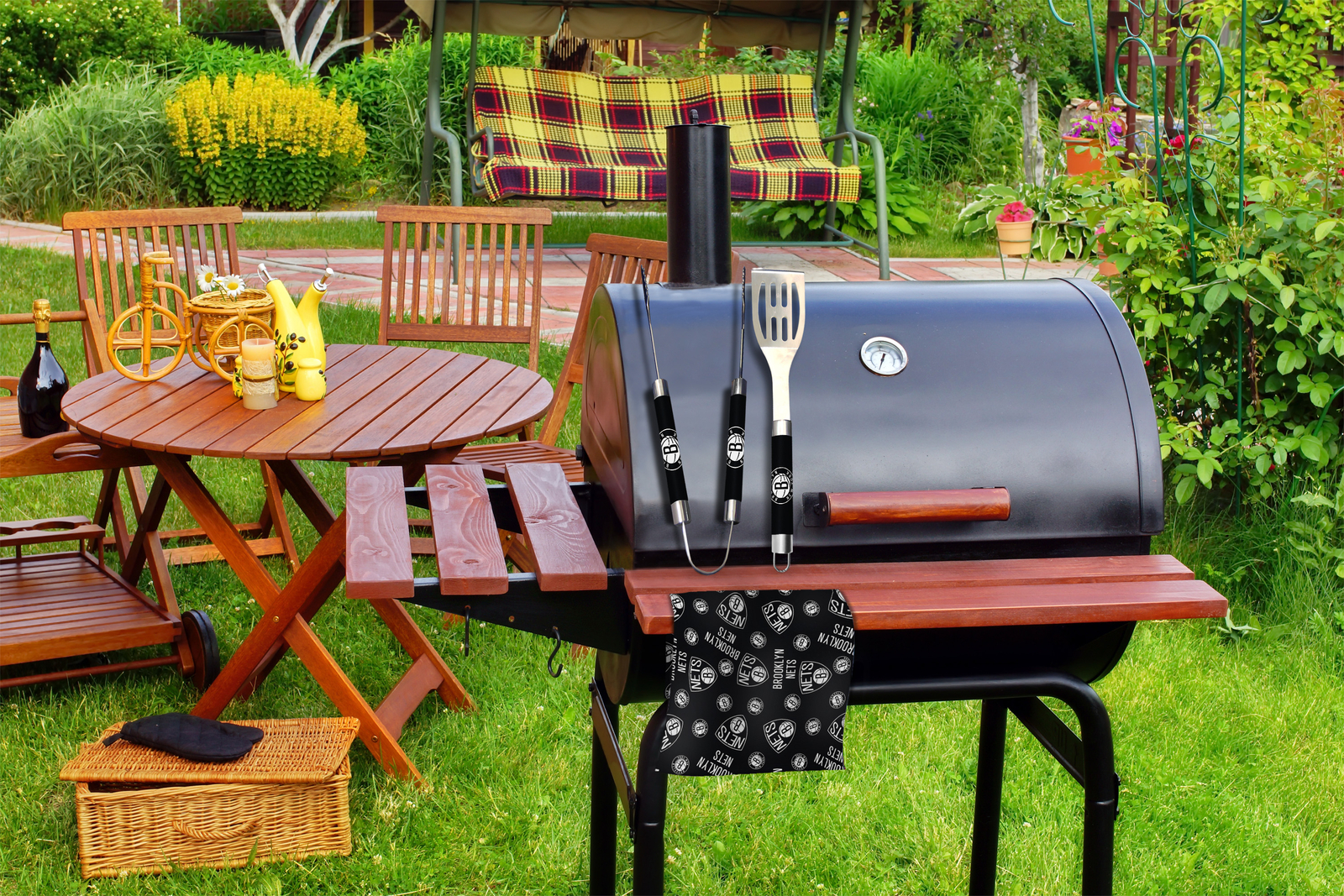 Northwest NBA Brooklyn Nets Scatter Print 3 Piece BBQ Grill Set