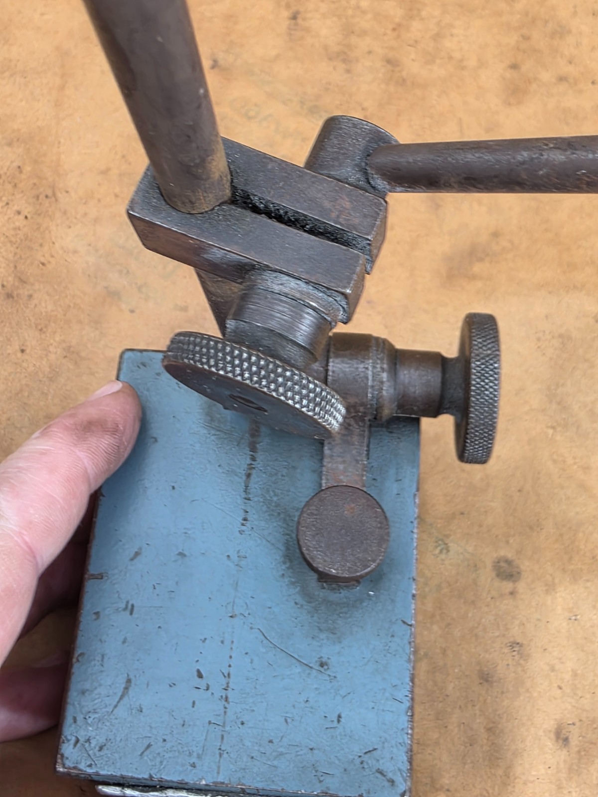 Brown&Sharpe 7743 Indicator Holder w/Magnetic Base