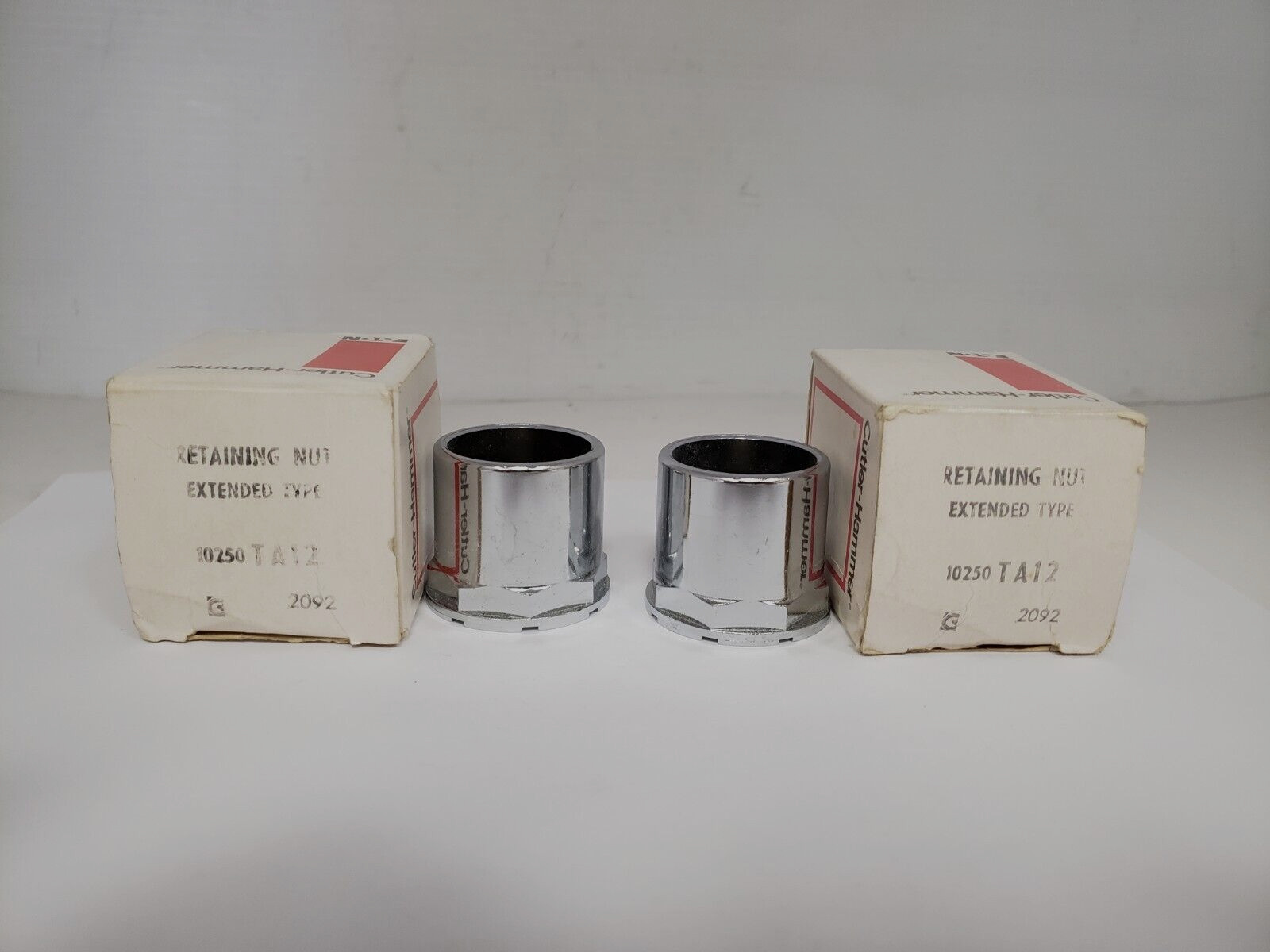 CUTLER HAMMER 10250TA12 EXTENDED RETAINING NUT 30MM (LOT OF 2) NIB