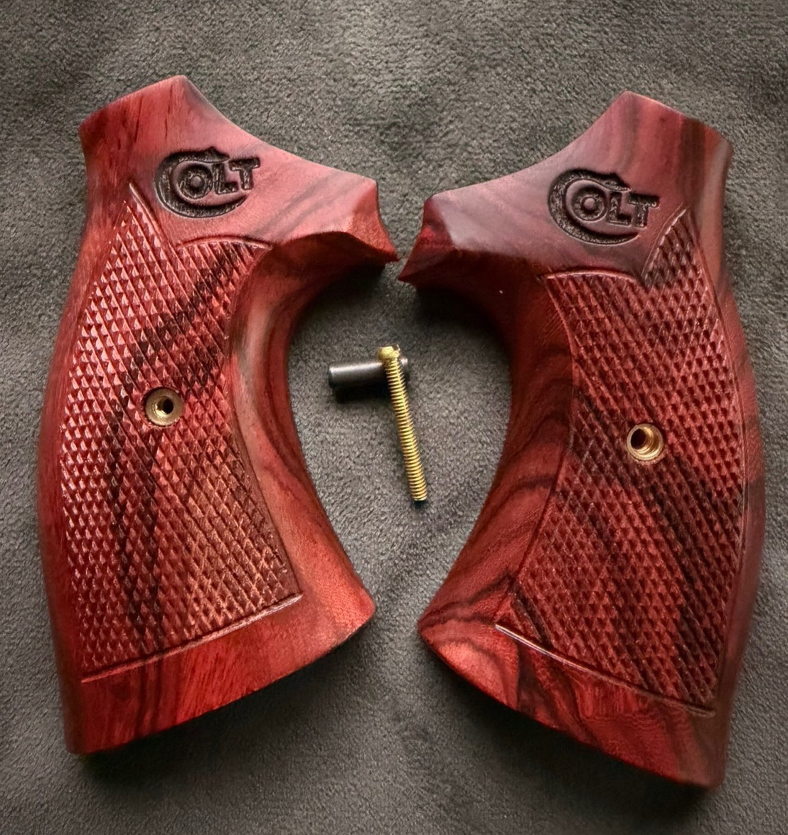 Colt grips fit New Colt King Cobra (2017,2019- present)The New Colt Viper 2024