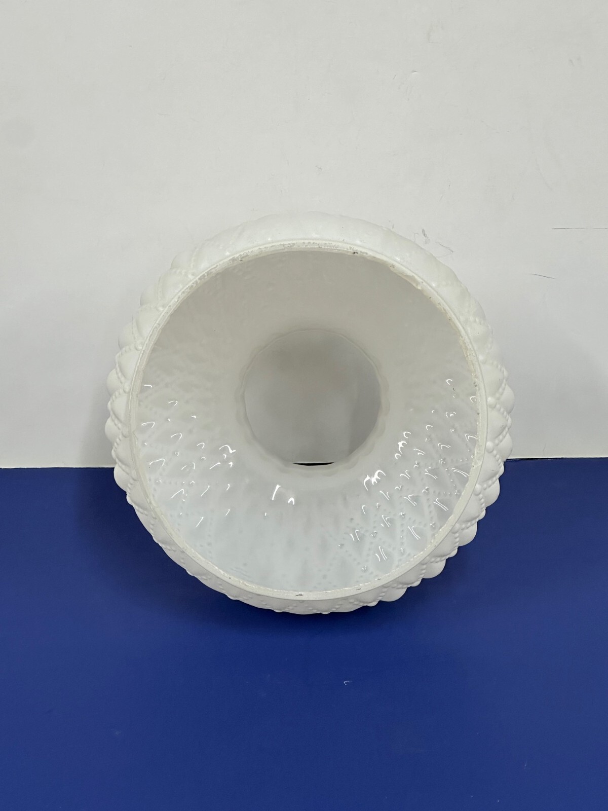 7" WHITE Student Opal QUILTED GLASS Globe Replacement Shade NEW Lightcraft 11104