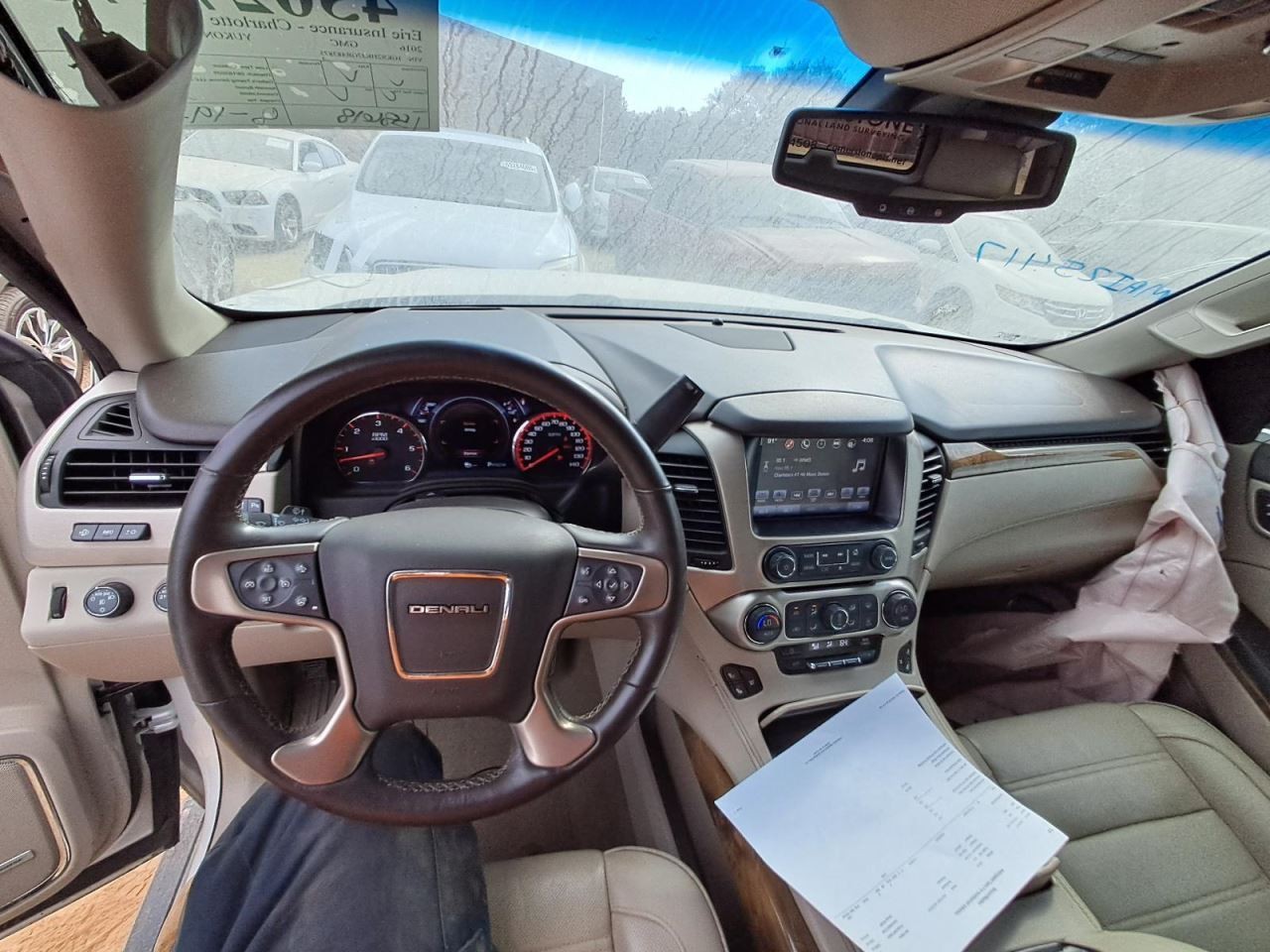 YUKONXL15 2016 Glove Box 4801636