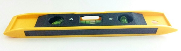 9" Yellow ABS Magnetic Torpedo Level Small Handheld Straight Even Shelving Tool