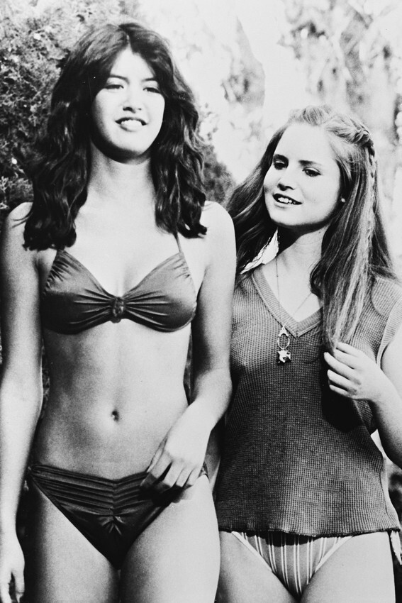 FAST TIMES AT RIDGEMONT HIGH PHOEBE CATES BIKINI 24x36 inch Poster